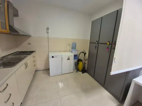 Izdavanje, poslovni prostor, 75m², Podgorica, Crna Gora - image 11
