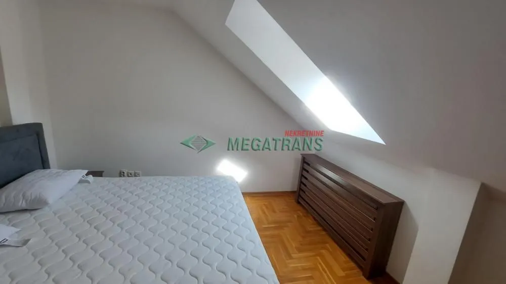 Izdavanje, četvorosoban stan, 103m², Grbavica, Novi Sad Sve Podlokacije