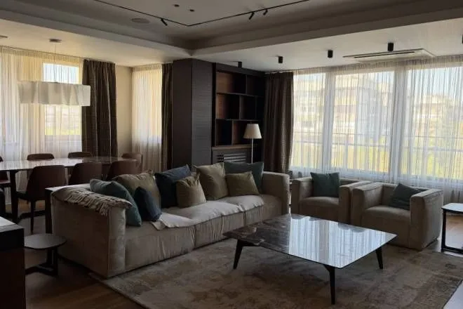 Izdavanje, stan, 193m², Novi Beograd Sve Podlokacije, Beograd