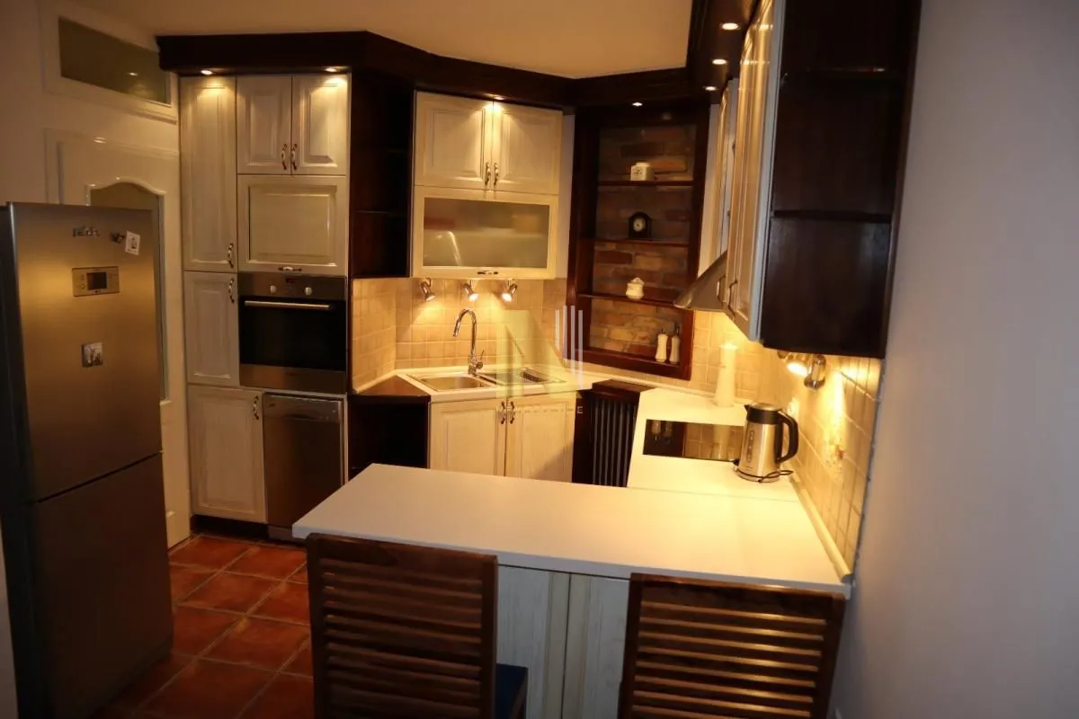Izdavanje, dvosoban stan, 52m², Bulevar Oslobodjenja, Novi Sad Sve Podlokacije