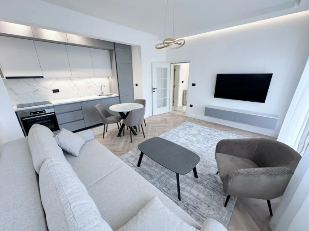 Izdavanje, jednosoban stan, 60m², Stari Aerodrom, Podgorica