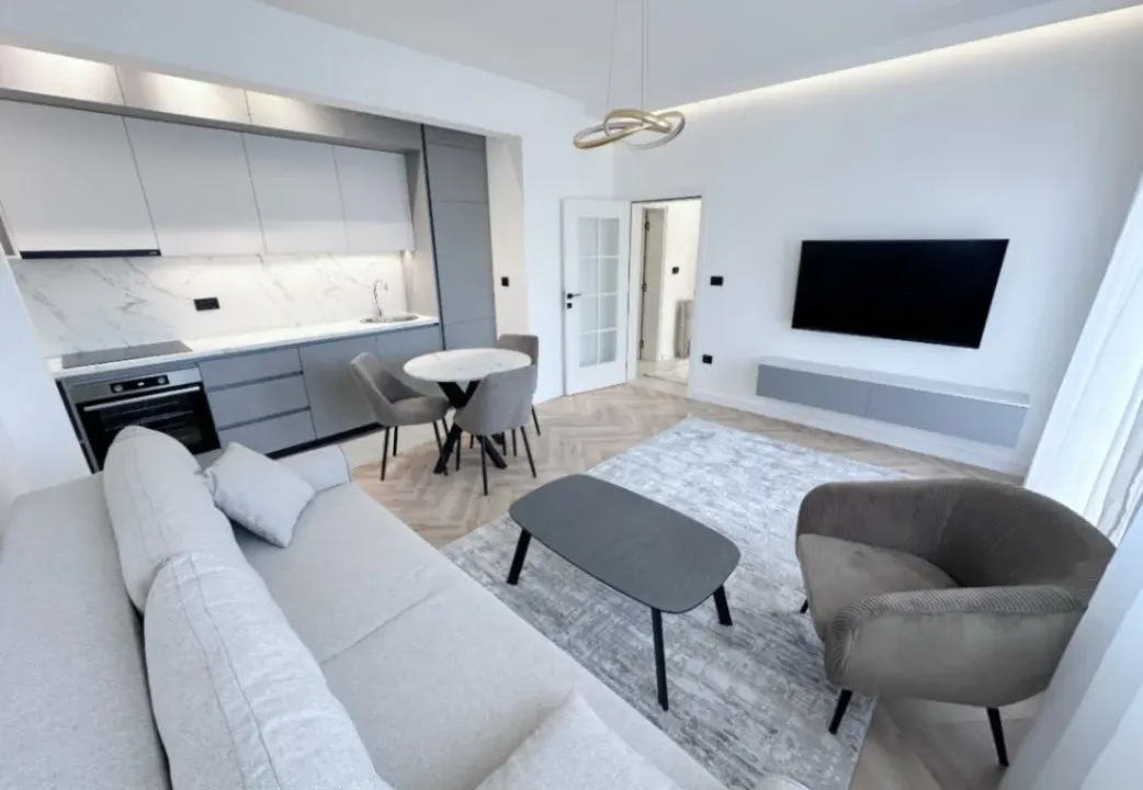 Izdavanje, jednosoban stan, 60m², Stari Aerodrom, Podgorica