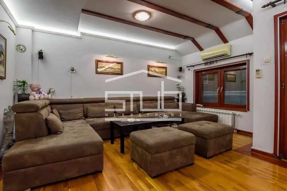 Sale, four bedroom apartment, 105m², Stari Grad, Beograd