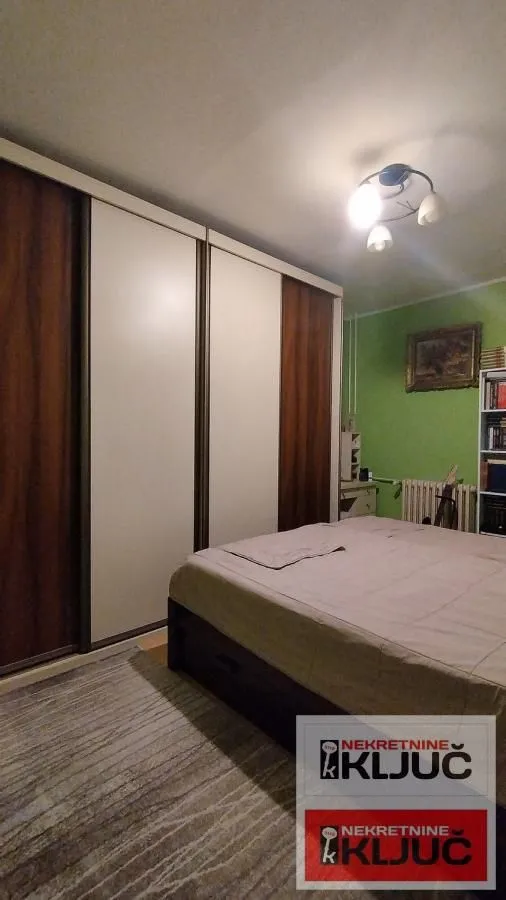 Prodaja, trosoban stan, 75m², Novo naselje, Novi Sad