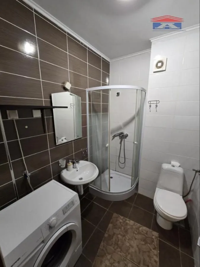 Izdavanje, garsonjera, 28m², Bulevar Evrope, Novi Sad Sve Podlokacije