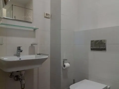Izdavanje, jednosoban stan, 47m², City Kvart, Podgorica - image 8