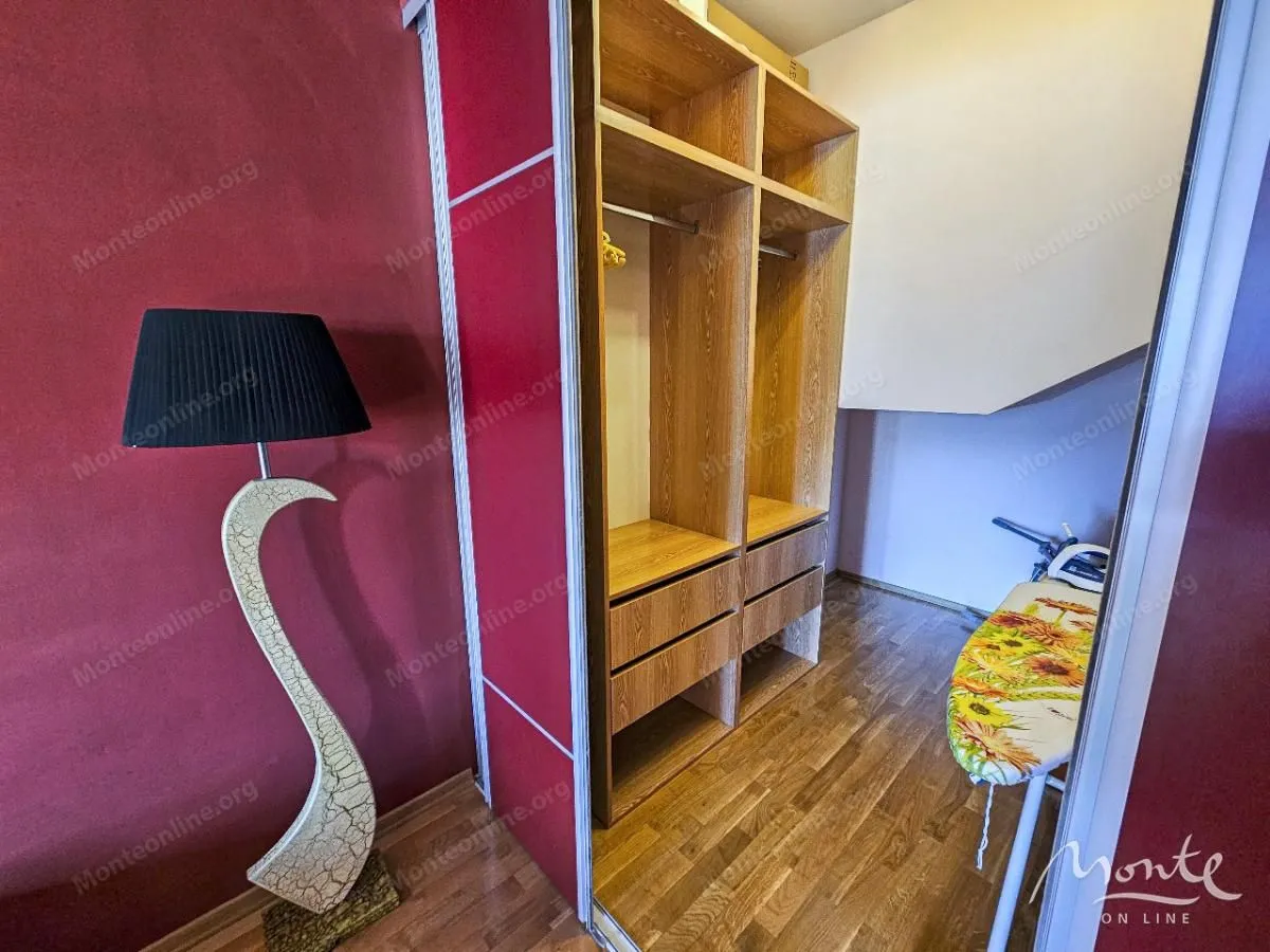 Prodaja, dvosoban stan, 135m², Kumbor, Herceg Novi