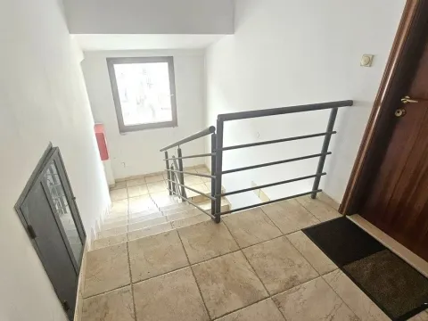 Rent, one bedroom apartment, 35m², Velji Vinogradi, Budva - image 13
