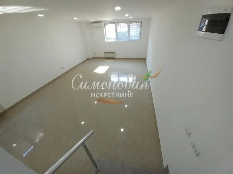 Sale, office space, 117m², Uciteljsko Naselje, Zvezdara Sve Podlokacije