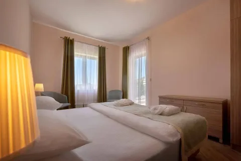 Rent, one bedroom apartment, 72m², Bečići, Budva - image 6