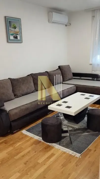 Izdavanje, jednosoban stan, 40m², Salajka, Novi Sad Sve Podlokacije