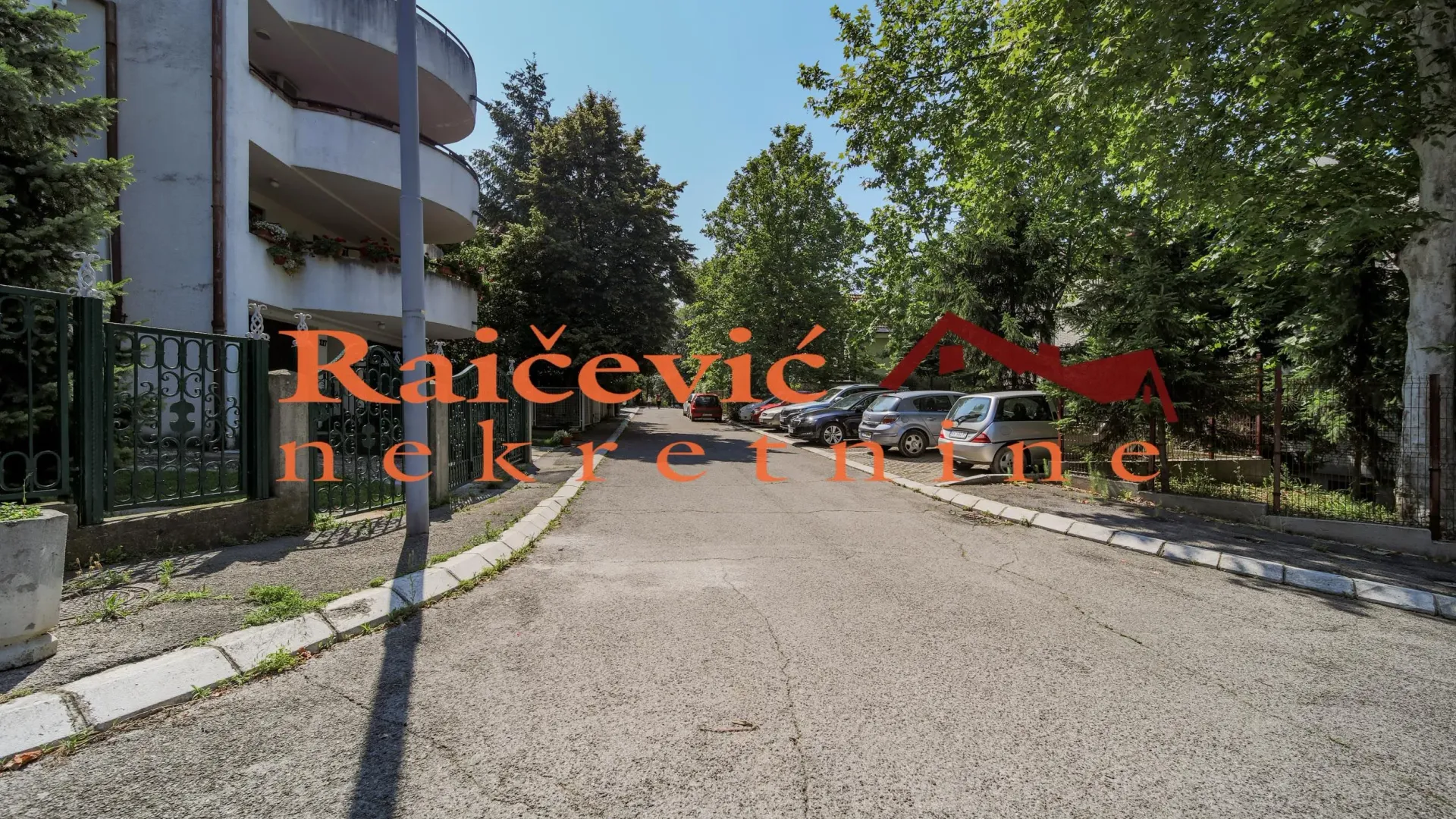 Rent, three bedroom apartment, 102m², Čukarica, Beograd