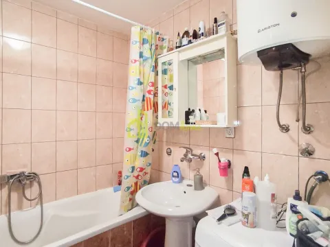 Izdavanje, jednosoban stan, 54m², Momišići, Podgorica - image 4