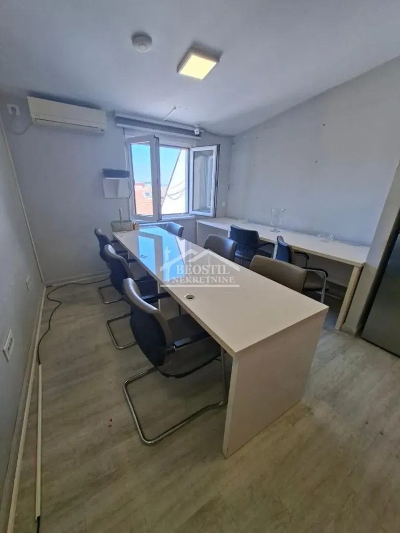 Sale, apartment, 118m², Đeram Pijaca, Beograd