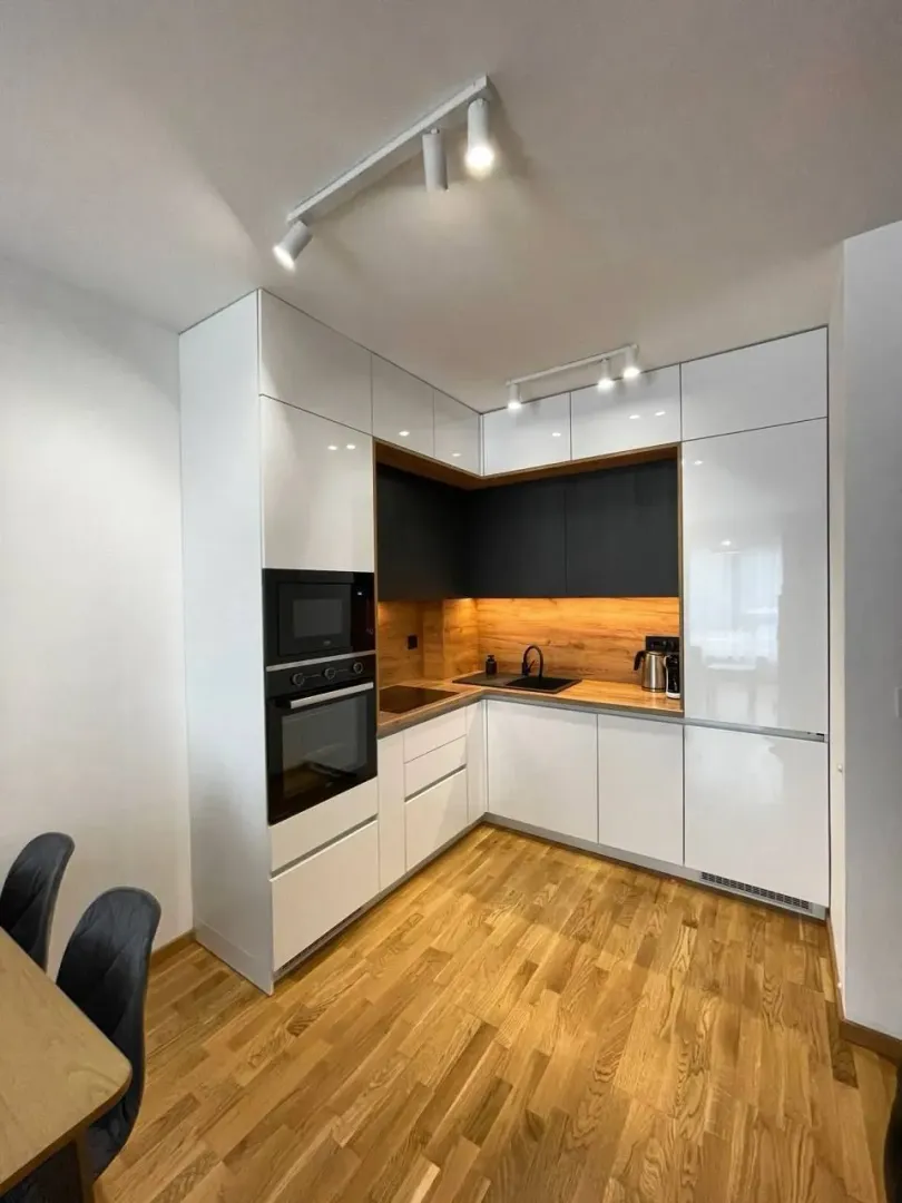 Rent, one bedroom apartment, 43m², Bečići, Budva