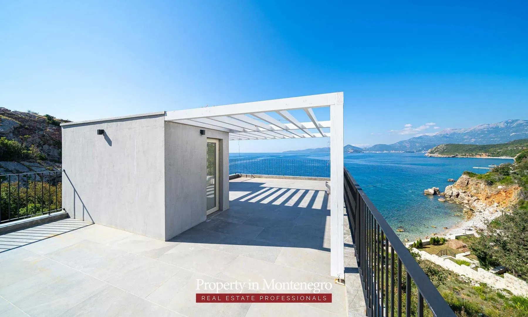 Sale, house, 310m², Rijeka Reževići, Budva