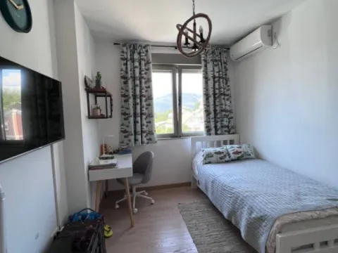 Rent, one bedroom apartment, 85m², Pod Kuk, Tivat - image 11