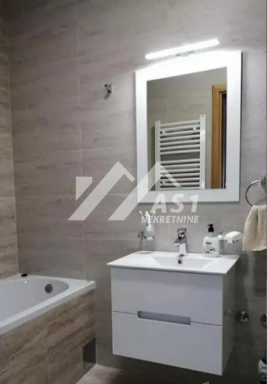 Izdavanje, trosoban stan, 69m², Sajam, Novi Sad Sve Podlokacije