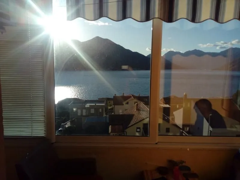 Sale, two bedroom apartment, 72m², Dobrota, Kotor