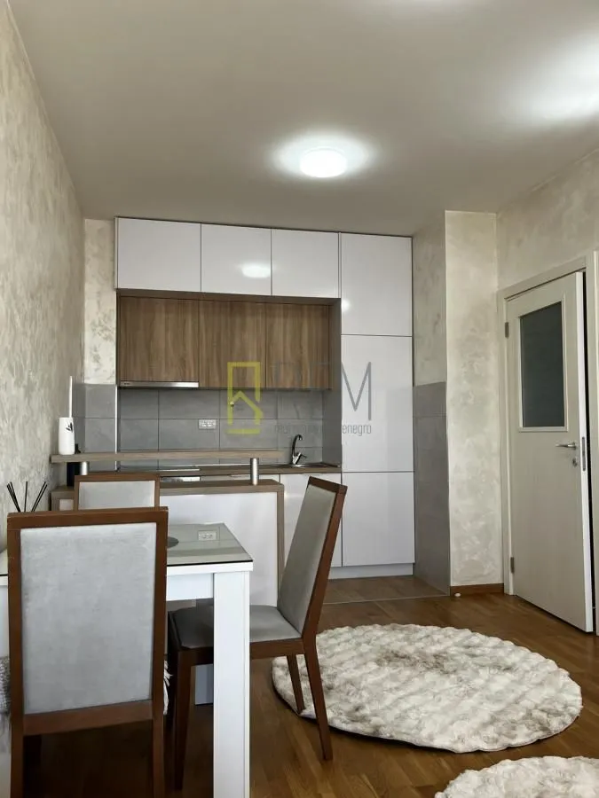 Prodaja, jednosoban stan, 43m², Stari Aerodrom, Podgorica