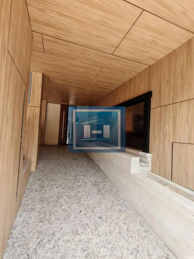 Prodaja, trosoban stan, 87m², Centar, Paraćin