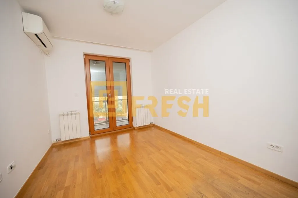 Izdavanje, dvosoban stan, 85m², Tološi, Podgorica