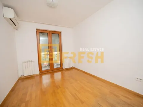 Izdavanje, dvosoban stan, 85m², Tološi, Podgorica - image 9