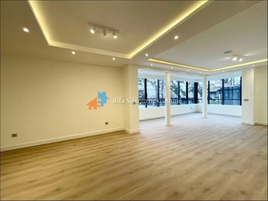 Rent, office space, 500m², Senjak, Beograd