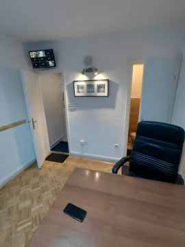Rent, office space, 19m², Blok 6, Podgorica - image 3