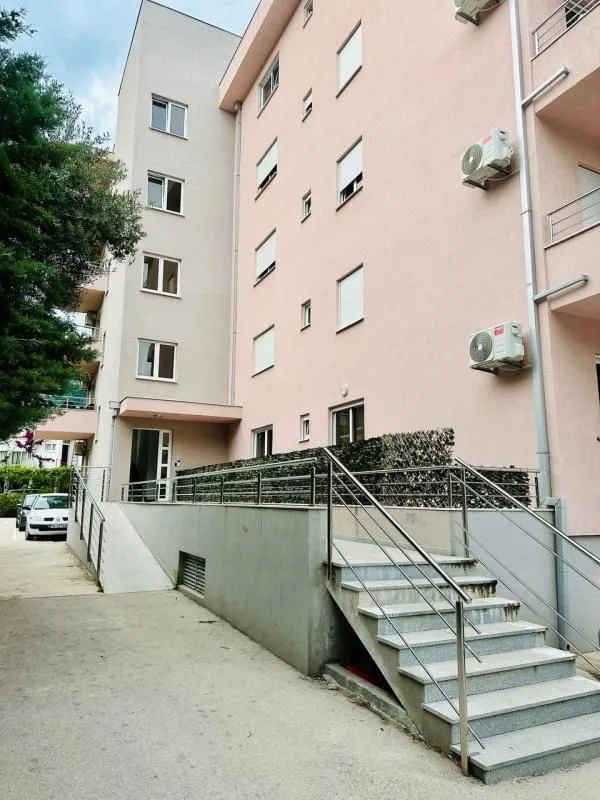 Sale, two bedroom apartment, 64m², Velji Vinogradi, Budva