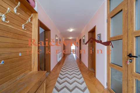 Prodaja, kuća, 484m², Pančevo, Srbija - image 10