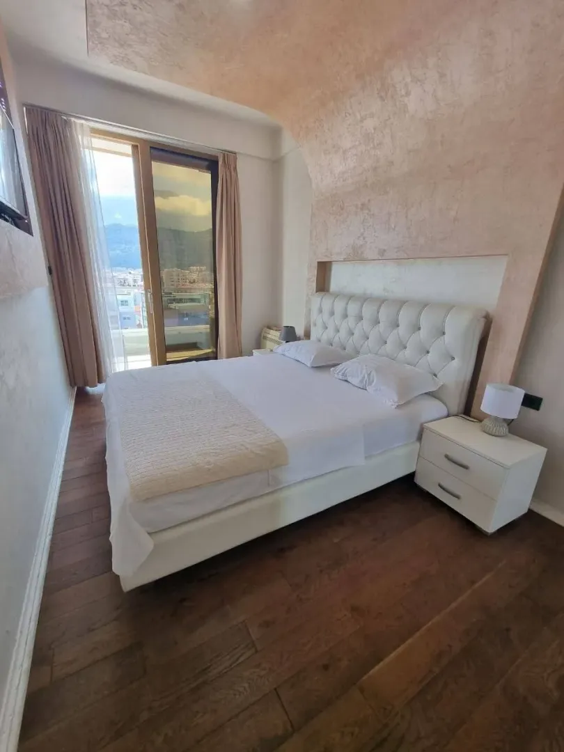 Rent, one bedroom apartment, 44m², Centar, Budva