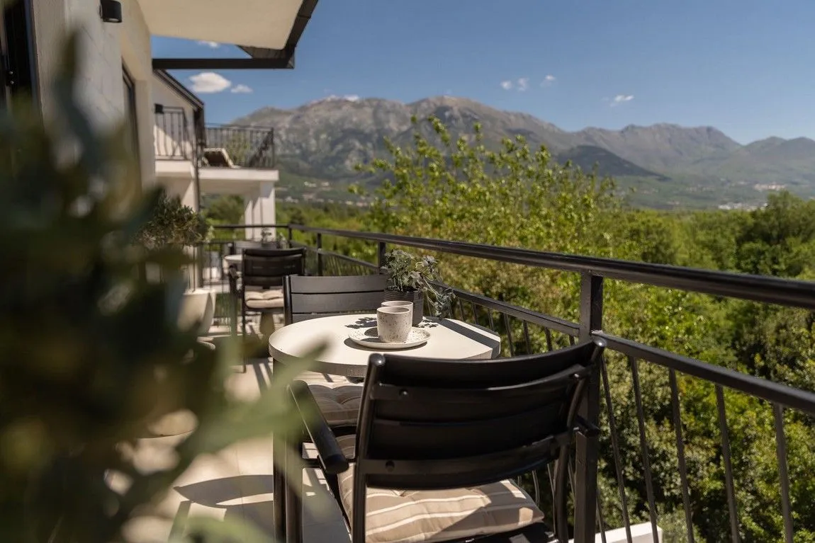 Prodaja, kuća, 166m², Tivat, Crna Gora