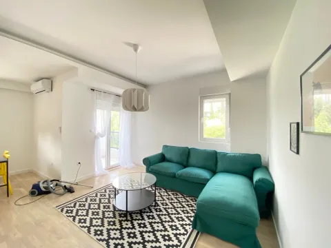 Izdavanje, dvosoban stan, 67m², Centar, Podgorica - image 3