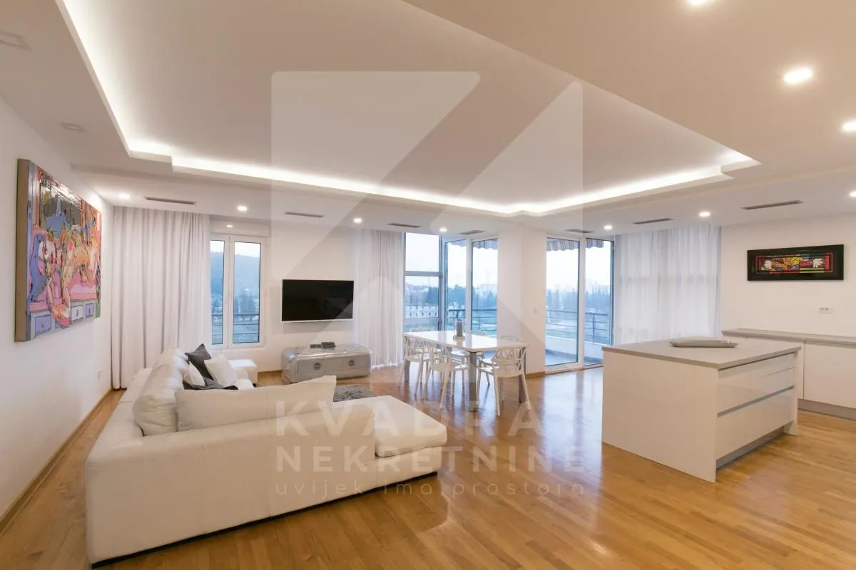 Izdavanje, dvosoban stan, 123m², Momišići, Podgorica