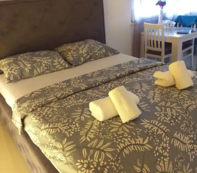 Izdavanje, garsonjera, 32m², Šušanj, Bar