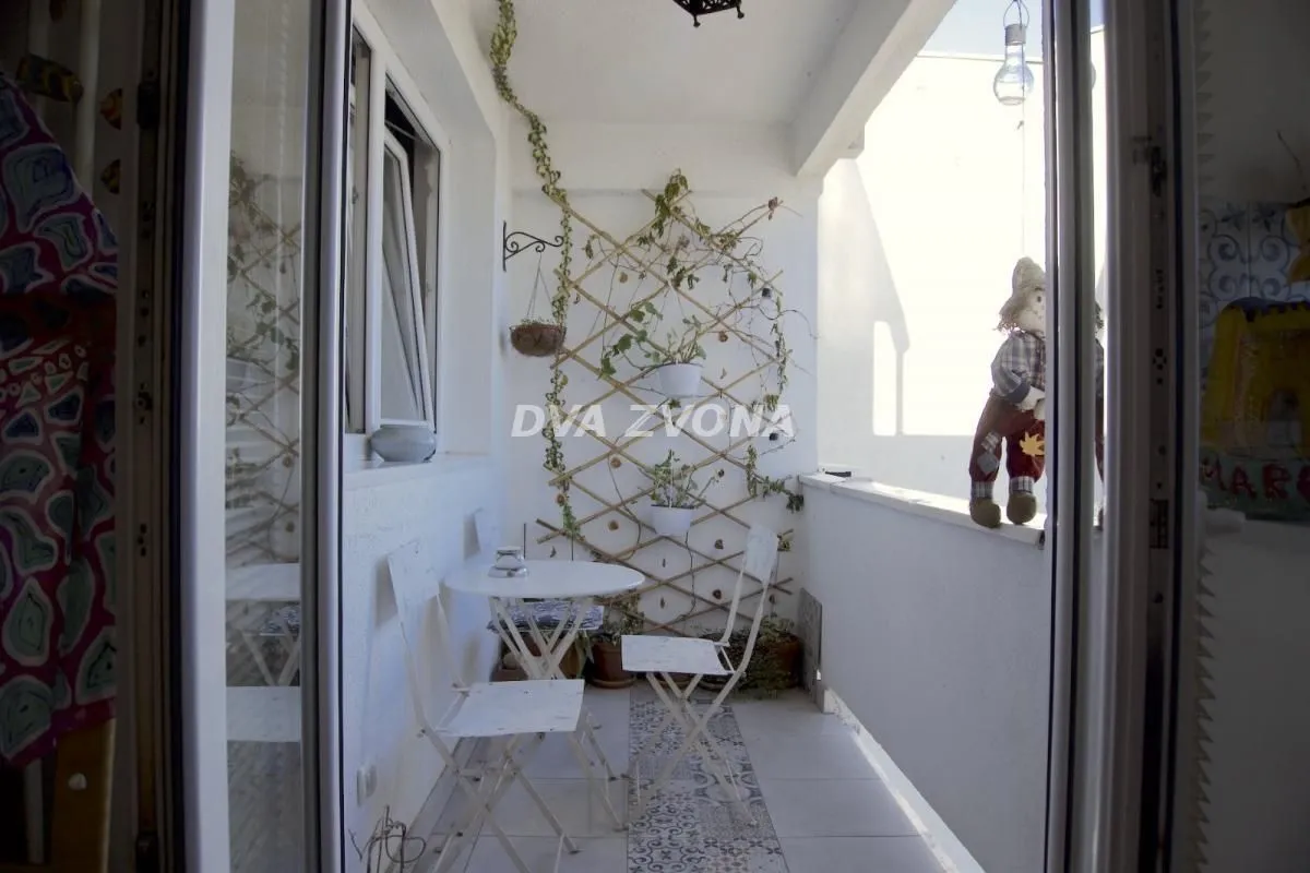 Prodaja, dvosoban stan, 55m², Bulevar Oslobodjenja, Novi Sad Sve Podlokacije