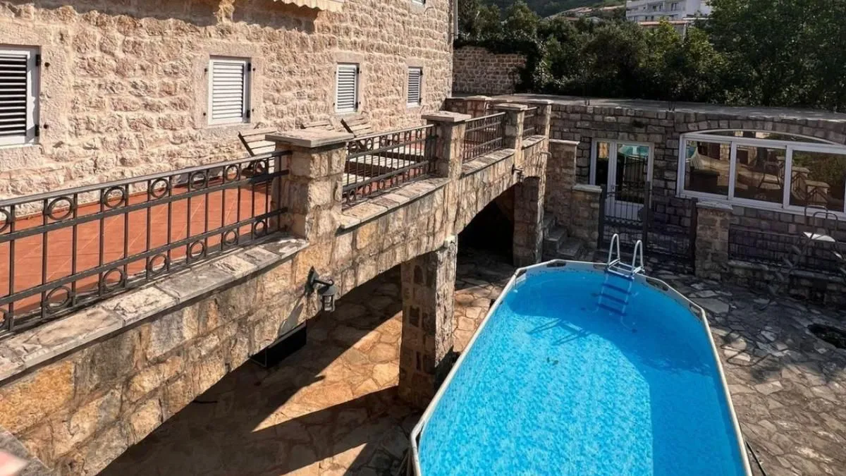 Prodaja, kuća, 243m², Reževići, Budva