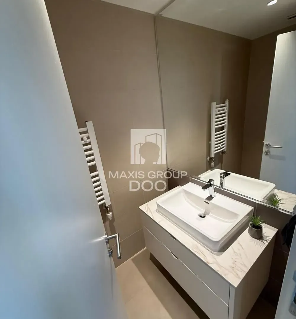 Rent, four bedroom apartment, 109m², Savski Venac, Beograd