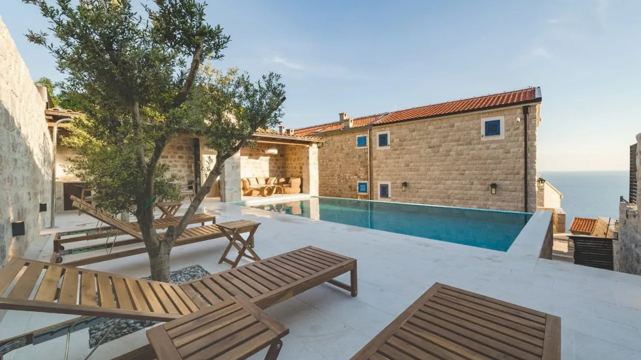 Prodaja, kuća, 197m², Reževići, Budva