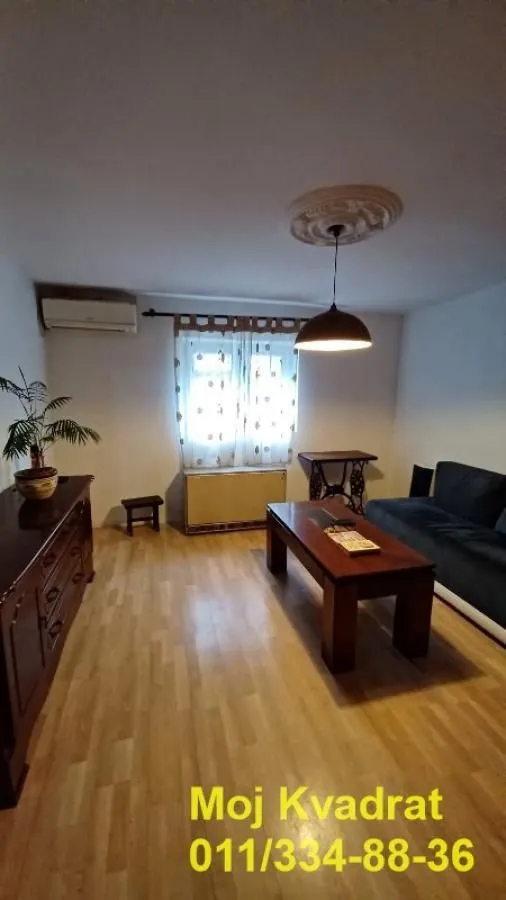 Izdavanje, dvosoban stan, 38m², Severni Bulevar, Zvezdara Sve Podlokacije