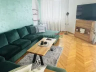 Izdavanje, četvorosoban stan, 130m², Centar, Novi Sad - image 2