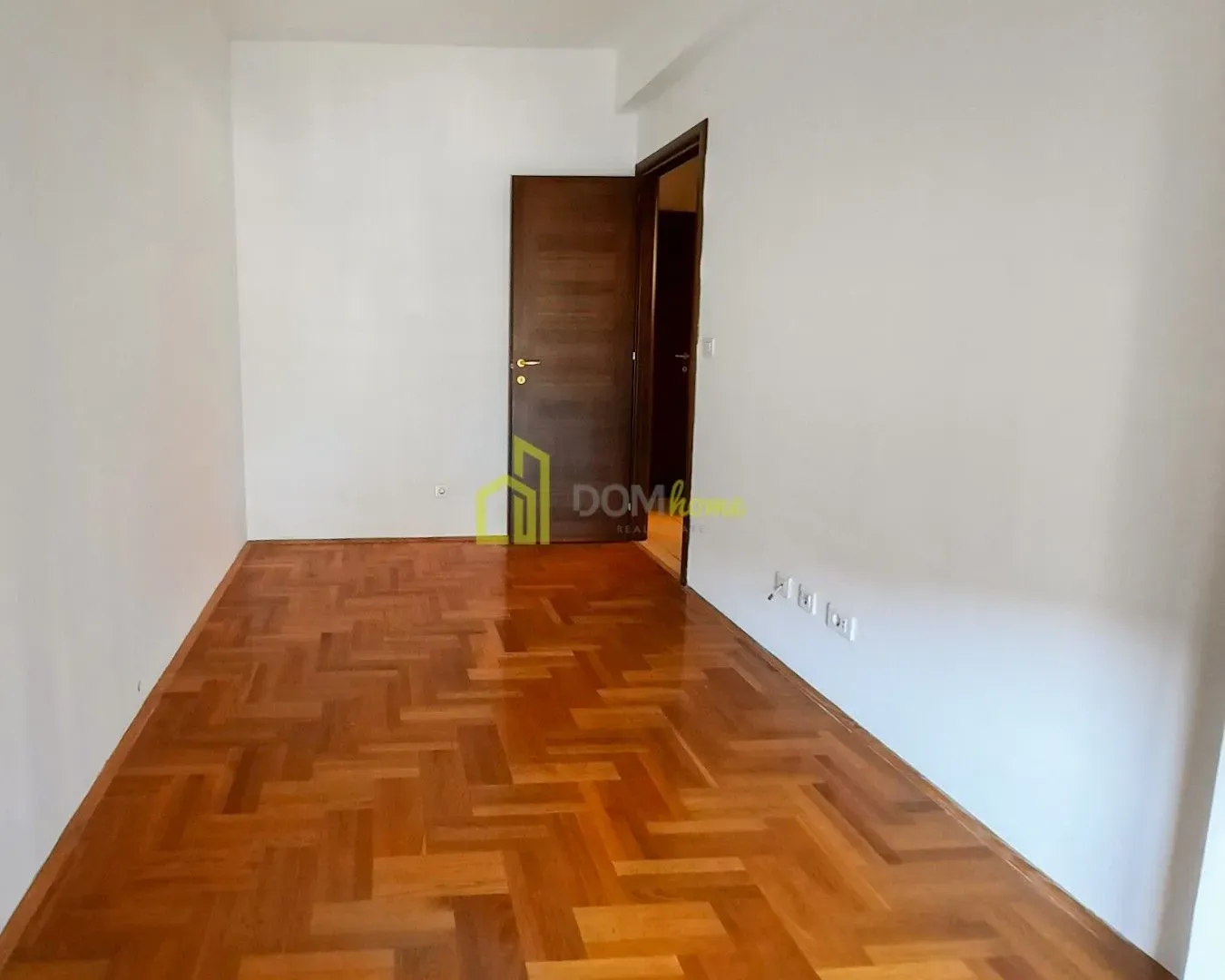 Izdavanje, dvosoban stan, 80m², City Kvart, Podgorica