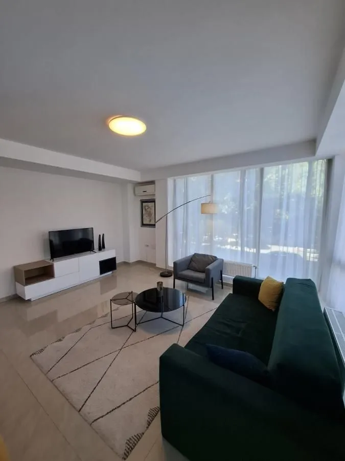 Izdavanje, dvosoban stan, 73m², Bulevar Evrope, Novi Sad Sve Podlokacije