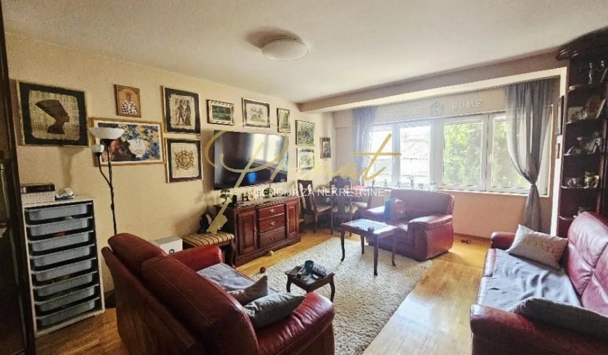 Prodaja, četvorosoban stan, 74m², Palilula Sve Podlokacije, Beograd