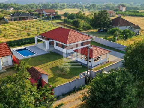 Prodaja, kuća, 200m², Podgorica, Crna Gora - image 33