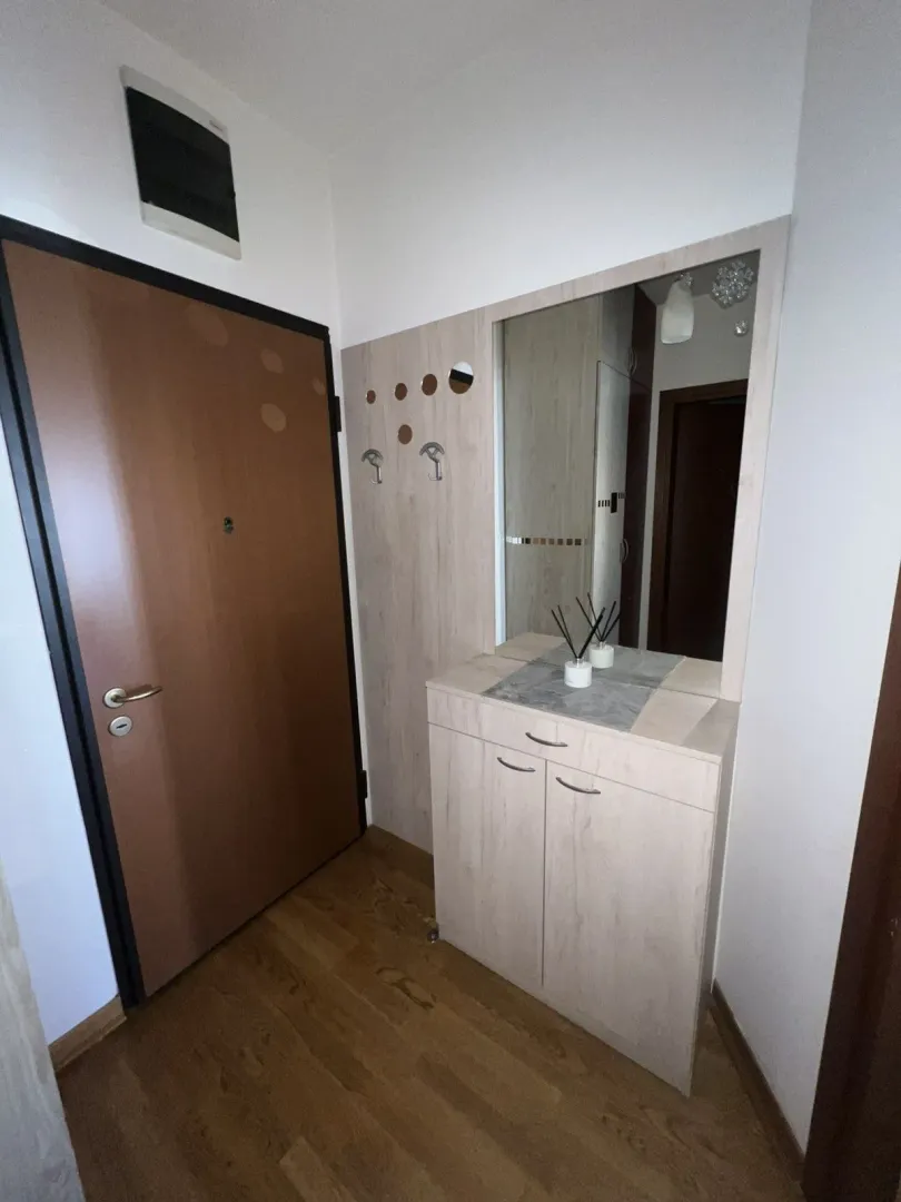 Izdavanje, dvosoban stan, 51m², City Kvart, Podgorica