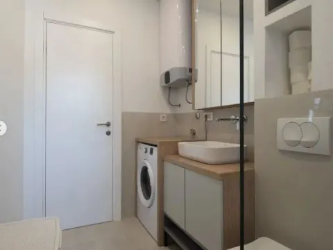 Sale, one bedroom apartment, 41m², Bečići, Budva - image 7