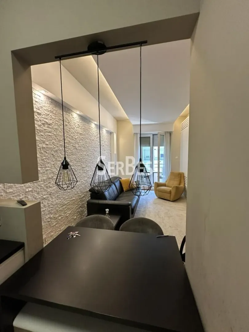 Izdavanje, dvosoban stan, 50m², Bulevar Oslobodjenja, Novi Sad Sve Podlokacije