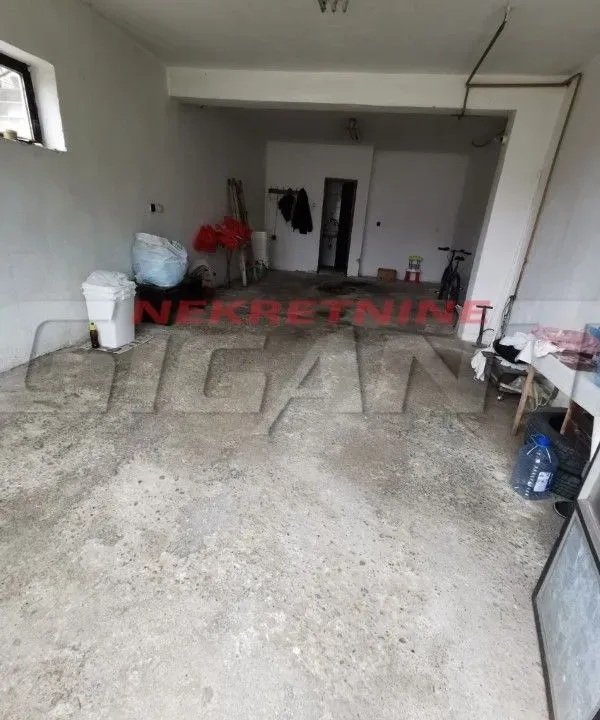 Izdavanje, poslovni prostor, 90m², Stari Banovci, Stara Pazova